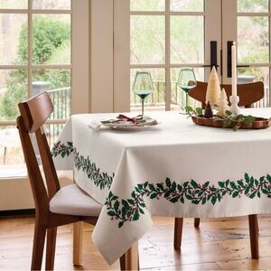 NEW Threshold Winter/Holly Berry Rectangular Tablecloth 60 x 84